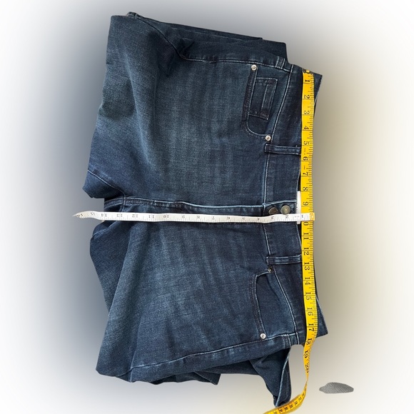 Lane Bryant Flex Magic Waistband Jeans size 16 Dark Wash - Picture 9 of 10